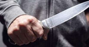 Αγρίνιο: Άνδρας «μπούκαρε» με μαχαίρι σε Mini Market και ζητούσε…