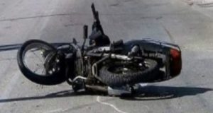 Αγρίνιο: Σύγκρουση αυτοκινήτου με μηχανάκι στη Δελφών – Στο Νοσοκομείο…