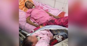 Ινδία: Το ιατρικό «θαύμα» της 23χρονης που γέννησε ενώ βρίσκεται…