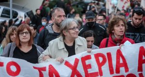 Μαζική πορεία αλληλεγγύης για την έξωση στην Ιωάννα Κολοβού (Video…