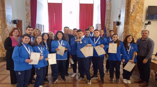 Συνάντηση του Δήμαρχου Αγρινίου με τους Μαθητές και τις Μαθήτριες του ΕΝ.Ε.Ε.ΓΥ.Λ. (Photos)