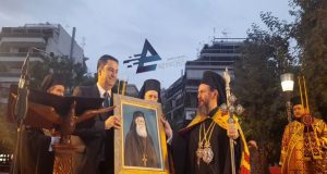 Παπαναστασίου σε Δαμασκηνό: «Δεχθείτε ένα δώρο υψηλού συμβολισμού για τους…