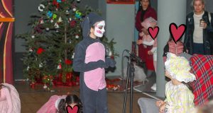 Αγρίνιο: Καταχειροκροτήθηκε η Χριστουγεννιάτικη παράσταση του 20ου Δημοτικού στη Λαχαναγορά…