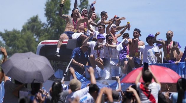 Live Streaming: Η παρέλαση της Αργεντινής και του Μέσι στο Μπουένος Άιρες (Video)