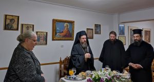 Αγρίνιο: Επίσκεψη Δαμασκηνού στην Αδελφότητα «Η Αγία Φιλοθέη» (Photos) 