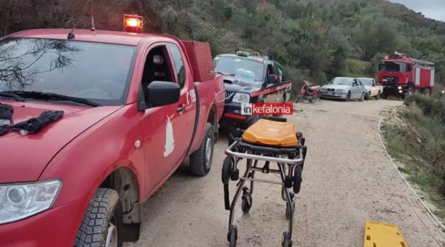 Κεφαλονιά: Τραγωδία με δύο νεκρούς – Φορτηγό έπεσε σε γκρεμό 200 μέτρων (Photos)