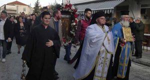 Καλύβια: Με μεγάλη λαμπρότητα η λιτάνευση της Ιερής Εικόνας του…