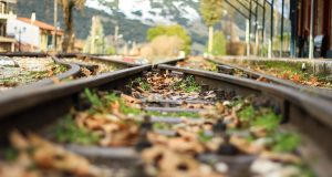 Ξεκινά μελέτη για την επαναλειτουργία του Σιδηρόδρομου στην Πελοπόννησο