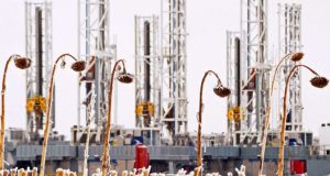 Η Ρωσία ετοιμάζει απάντηση για το πλαφόν στο πετρέλαιο –…
