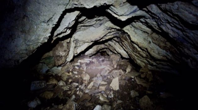 Χελιδονοσπηλιά ή Χελιδονότρυπα στη Κομποθέκλα: Άγνωστα σπήλαια της Αιτωλοακαρνανίας (Photos)