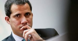 Βενεζουέλα: Όσοι στήριζαν τον Γκουαϊδό του ζητούν να διαλύσει τη…