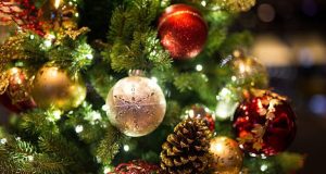 Αναβάλλεται η φωταγώγηση του Χριστουγεννιάτικου δέντρου στο Αιτωλικό