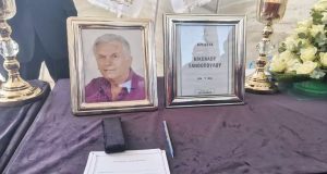 Κηδεία Νίκου Ξανθόπουλου: Τελευταίο αντίο στο «παιδί του λαού» (Photos)