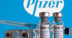 Κορωνοϊός: Το εμβόλιο της Pfizer συνδέεται με «πιθανότητα εγκεφαλικού» –…