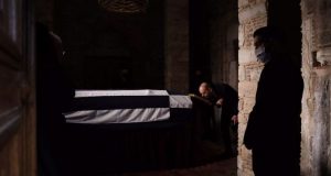 Κηδεία Τέως Βασιλιά Κωνσταντίνου: Εικόνες μέσα από το Παρεκκλήσι