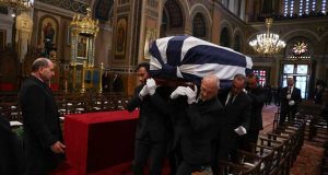 Η Κηδεία του Τέως Βασιλιά Κωνσταντίνου: Το λαϊκό προσκύνημα, οι…