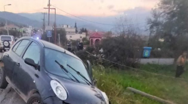 Τροχαίο στο Ξηροπήγαδο Ναυπάκτου: Αυτοκίνητο έκοψε κολώνα στα δύο (Video – Photos)
