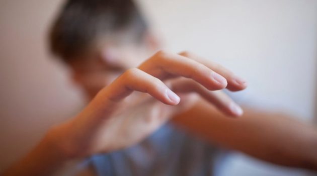 Φρίκη στην Κω: 23χρονος παραδέχτηκε ότι βίασε 8χρονο – «Συγγνώμη, δεν θα το κάνω ξανά»