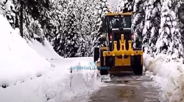 Χιονίζει στην Ορεινή Ναυπακτία – Σε ετοιμότητα Δήμος και Περιφέρεια (Video)