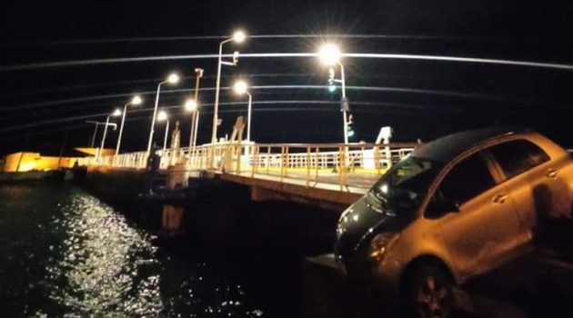 Εκτροπή οχήματος στην πλωτή Γέφυρα Λευκάδας – Από τύχη αποτράπηκαν τα χειρότερα (Photos)