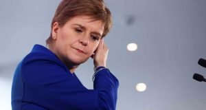 Παραιτείται η Πρωθυπουργός της Σκωτίας, Νίκολα Στέρτζον