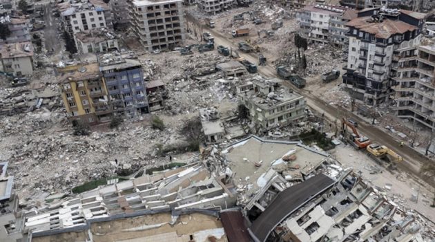 Μετρά τις πληγές της η Τουρκία: Πάνω από 43.500 οι νεκροί από τον σεισμό