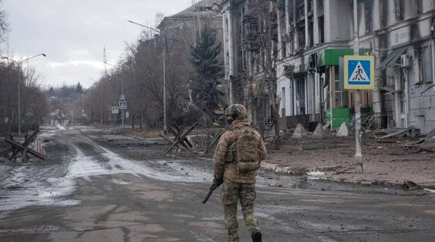 Ουκρανία: Ένα χρόνο μετά, μια πιο καταστροφική πορεία ίσως βρίσκεται μπροστά μας