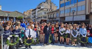 Αγρίνιο: Η μαθητιώσα νεολαία αποτίει φόρο τιμής στους Πεσόντες του…