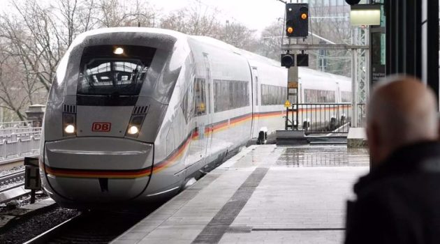 Δύο εκτροχιασμοί τρένων στην Ελβετία – Πολλοί τραυματίες