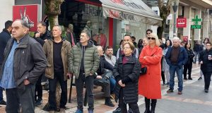 Αγρίνιο: Με κλειστά καταστήματα και συγκέντρωση στην Παπαστράτου διαμαρτυρήθηκαν οι…