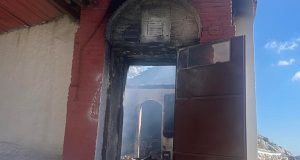 Κάηκε το εκκλησάκι της Αγίας Παρασκευής στο Αρχοντοχώρι (Photo)
