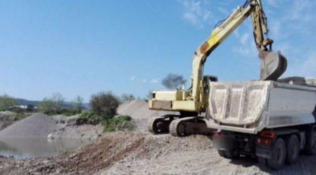 Αγρίνιο: Συνελήφθησαν για τη μεταφορά αδρανών υλικών από την κοίτη του Ποταμού Αχελώου