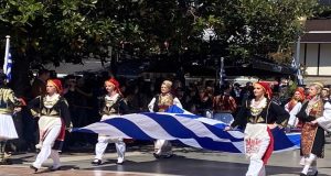 Αγρίνιο: Μεγαλειώδης η μαθητική παρέλαση της 25ης Μαρτίου (Photos)