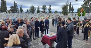 Αγρίνιο: Τέλεση της επιμνημόσυνης δέησης υπέρ αναπαύσεως των Ψυχών (Photos)