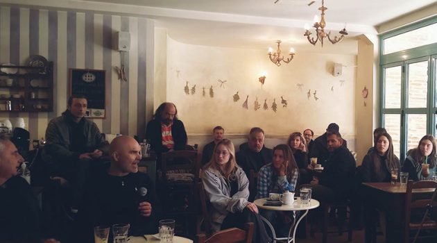 Με μεγάλη συμμετοχή η πρώτη συνάντηση του Φιλοσοφικού Καφενείου Αγρινίου (Photos)