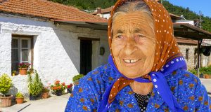 Η γιαγιά Μαρία θυμάται: Η σκληρή δουλειά, οι απώλειες και…