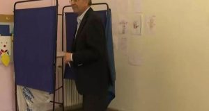 Εθνικές Εκλογές 2023: Ψήφισε στην Πύλο ο Αντώνης Σαμαράς
