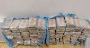 Θεσσαλονίκη: Εντόπισαν 100 κιλά κοκαΐνης και 100.000 ευρώ – Συλλήψεις…