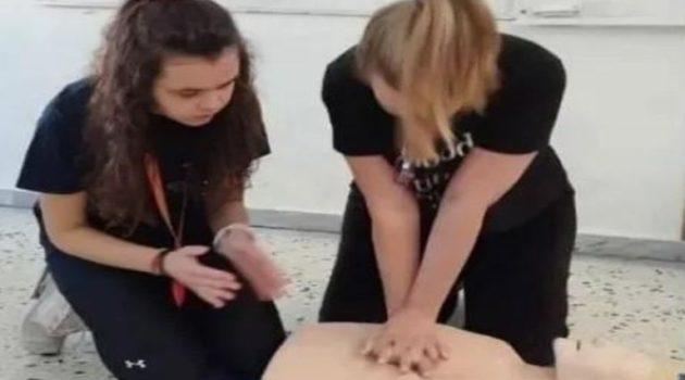 Χαλκιδική: 16χρονη έσωσε 10χρονο από πνιγμό – Είχε καταπιεί τρία κομμάτια αγγούρι