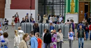 Ρωσία: Οι Αρχές ζητούν από τους πολίτες να εκκενώσουν δημόσια…