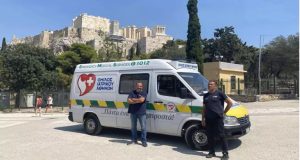 Ασθενοφόρο του Ομίλου Ιατρικού Αθηνών στην Ακρόπολη για τις ημέρες…