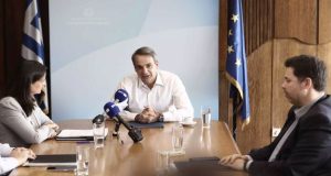 Κυριάκος Μητσοτάκης: «Άμεσα οι 10.000 προσλήψεις στην Υγεία»