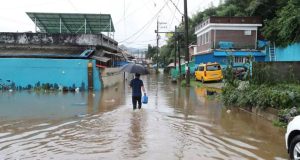 Νότια Κορέα: Μεγάλες καταστροφές από τις καταρρακτώδεις βροχές – Πάνω…