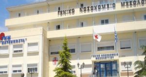 mesolongi-nea-epithesi-se-ypallilo-sto-nosokomeio-katangellei-to-somateio-ergazomenon