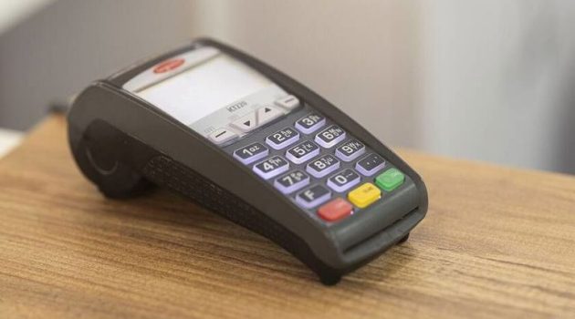 Επέκταση της υποχρεωτικής αποδοχής πληρωμών με κάρτες μέσω μηχανημάτων POS