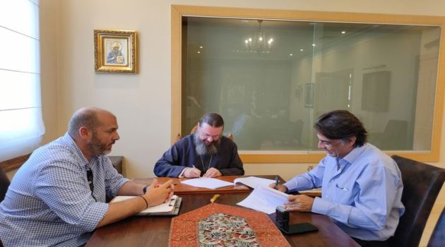 Μεσολόγγι: Υπογραφή σύμβασης για την αποκατάσταση του Μητροπολιτικού Ναού του Αγίου Σπυρίδωνος