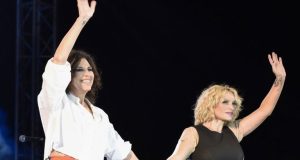 Ελευθερία Αρβανιτάκη και Ελεωνόρα Ζουγανέλη ξεσήκωσαν το κοινό της Ναυπάκτου…