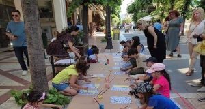 Αγρίνιο: «Τα παιδιά παίζουν το Σάββατο στους πεζόδρομους της πόλης»