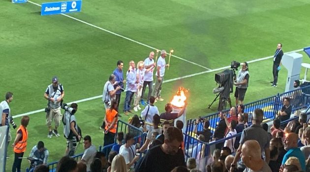 Αγρίνιο: Άναψε στο Γήπεδο του Παναιτωλικού η «Φλόγα της Αγάπης» (Video – Photos)