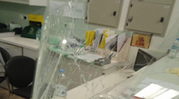 Αγρίνιο: Σύλληψη νεαρού στο Νοσοκομείο – Προκάλεσε φθορές – Δεν τραυματίστηκε κανείς (Photos)